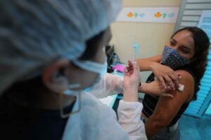 Vacina Amazonas: mais de 9 mil doses foram aplicadas na primeiras horas de mutirão
