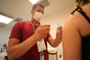 Amazonas já aplicou 4.079.461 doses de vacina contra Covid-19 até esta segunda-feira (04/10)