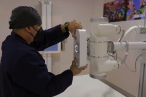 Saúde Amazonas: Governo do Estado entrega raio-X digital no Hospital e Pronto-Socorro da Criança Zona Sul