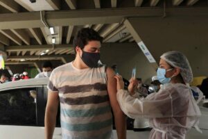 Amazonas já aplicou 4.288.561 doses de vacina contra Covid-19 até este sábado (16/10)