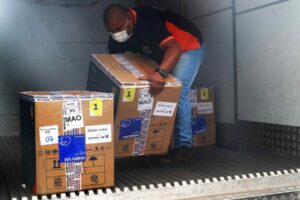 Governo do Amazonas recebe 83.070 doses de vacina contra Covid-19 nesta sexta-feira (19/11)