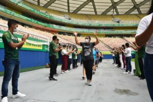 Pacientes do projeto RespirAR visitam e realizam atividades físicas na Arena da Amazônia