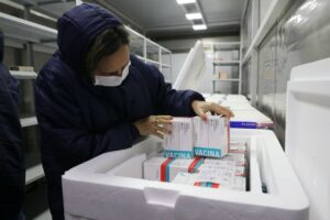 Vacinômetro: Amazonas já aplicou 4.949.313 doses de vacina contra Covid-19 até esta sexta-feira (26/11)