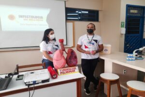 Prevenção: FVS-RCP realiza exposição sobre tuberculose para estudantes da rede pública em Manaus