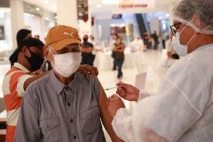 Vacina: Amazonas já aplicou 5.099.075 doses contra Covid-19 até este sábado (04/12)