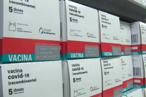 Astrazeneca: Amazonas recebe 93.750 doses do imunizante nesta segunda-feira (06/12)