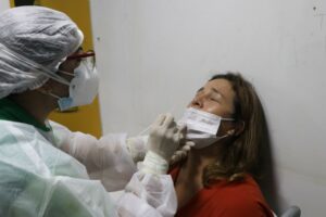 Governo do Amazonas identifica aumento de casos de Covid-19 e alerta população para medidas preventivas