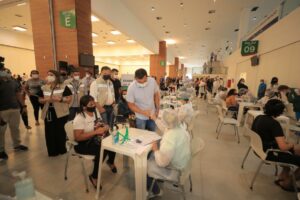 Wilson Lima e David Almeida inauguram Centro de Testagem da Covid-19
