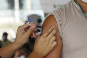 Amazonas já aplicou 5.879.379 doses de vacina contra Covid-19 até esta sexta-feira (28/01)
