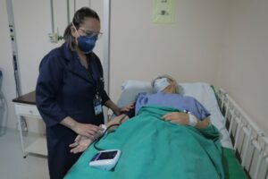 Com intensificação de cateterismo no Hospital Francisca Mendes, paciente comemora e elogia procedimento