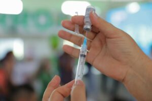 Neste ano, 62,5% das mortes por Covid-19 no Amazonas são de pessoas não vacinadas ou com doses atrasadas