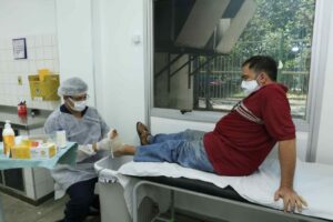 Pacientes diabéticos recebem atendimento multiprofissional no Programa Pé Diabético