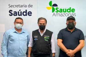 Secretário de saúde recebe prefeito de Tefé para alinhar parcerias