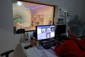 Examina+: Governo do Estado busca reduzir intervalo de espera por procedimentos regulados
