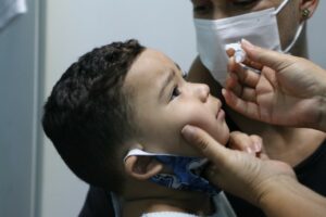 FVS-RCP alerta para baixa cobertura vacinal contra poliomielite no Amazonas e reforça importância de vacinação