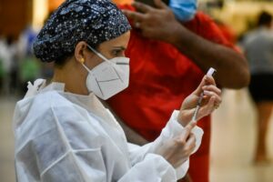Amazonas já aplicou 6.650.994 doses de vacina contra Covid-19 até este sábado (26/03)