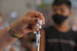 Vacinômetro: Amazonas já aplicou 6.729.577 doses de vacina contra Covid-19 até este domingo (03/04)