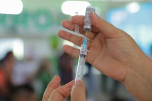 Amazonas já aplicou 6.804.952 doses de vacina contra Covid-19 até esta segunda-feira (11/04)