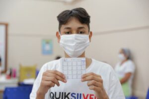 Dia do Jovem: Governo do Amazonas orienta sobre importância das vacinas durante a juventude