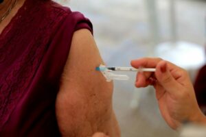 Vacinômetro: Amazonas já aplicou 6.840.769 doses de vacina contra Covid-19 até este sábado (16/04)