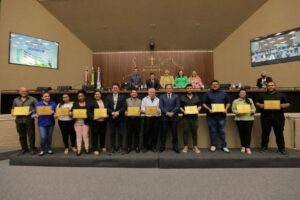 Profissionais da linha de frente do HPS 28 de Agosto recebem homenagem na Assembleia Legislativa do Amazonas