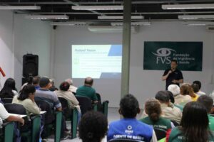 Saúde realiza capacitação para apresentar novo inseticida para combate ao mosquito da dengue