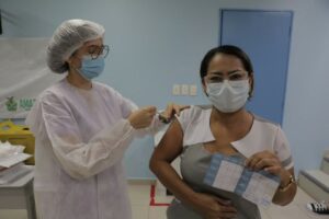 Vacinômetro: Amazonas atualizou para 6.933.810 doses aplicadas de vacina contra Covid-19 até esta quarta-feira