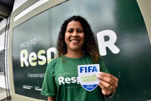 “Experiência única na minha vida”, diz profissional de educação física do RespirAR que é árbitra da FIFA