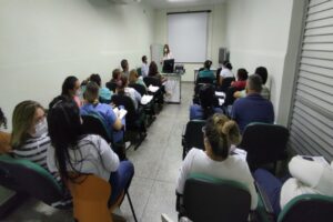 Saúde capacita novos técnicos para implementar sistema de gestão da qualidade em análises clínicas