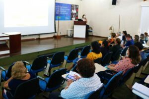 Hemoam recebe pesquisadoras de programa internacional de doadores e receptores de sangue