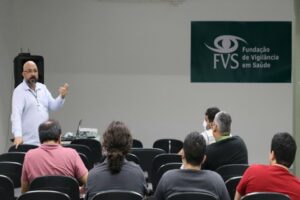 FVS-RCP realiza reunião mensal com pesquisadores para avaliação de pesquisas científicas