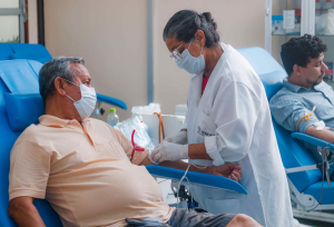 Hemoam recomenda agendamento para doadores do tipo A+ e B+ para evitar desperdício de bolsas