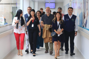 Equipe técnica da OMS visita instalações do Hospital Delphina Aziz