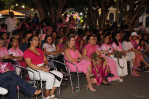 Governo do Estado abre o Outubro Rosa iluminando o Teatro Amazonas