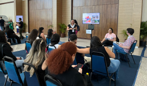 Distribuição de vacinas contra a Covid-19 no Amazonas é compartilhada em congresso na Paraíba