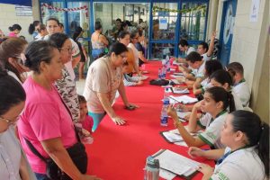SES-AM atende mais de 500 pessoas em ação de intensificação de consultas e exames na área de dermatologia geral