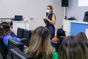 Encontro com profissionais de enfermagem alinha protocolos em unidades de saúde