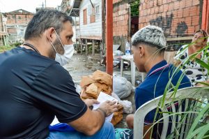 SES-AM oferece atendimentos médicos para moradores atingidos por chuvas na zona oeste de Manaus