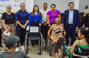 Governo do Amazonas entrega, na Policlínica Codajás, equipamentos de mobilidade e a primeira Sala de Residência da UEA