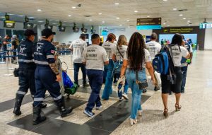 Festival de Parintins 2025: equipes da SES-AM começam a chegar à Ilha Tupinambarana para reforçar assistência em saúde