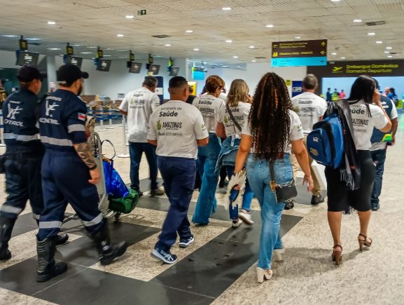 Festival de Parintins 2025: equipes da SES-AM começam a chegar à Ilha Tupinambarana para reforçar assistência em saúde