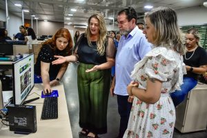 SES-AM recebe computadores provenientes de emendas