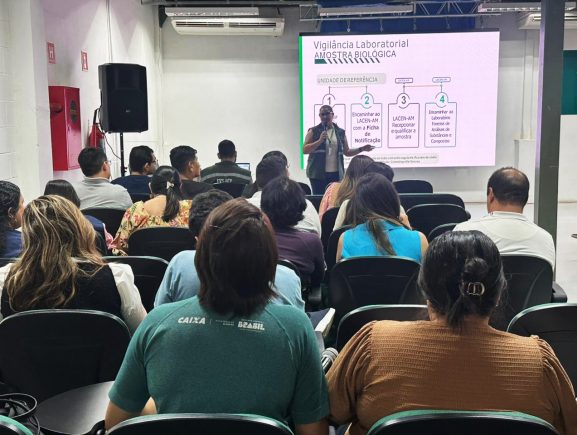 Saúde alinha rede pública e privada da capital e do interior sobre fluxo de atendimento a casos suspeitos de intoxicação por metanol