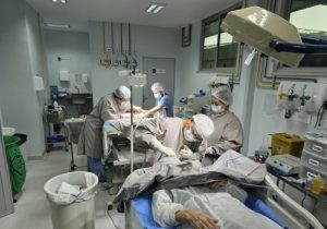 Opera+ Amazonas: SES-AM intensifica cirurgias dermatológicas na Fundação Alfredo da Matta, neste fim de semana