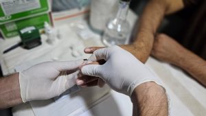 Dezembro Vermelho 2025: Amazonas tem redução de 20,7% na mortalidade por Aids