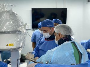 Adriano Jorge promove a 2ª edição do EndoUro Experts, beneficiando pacientes do SUS com cirurgias urológicas