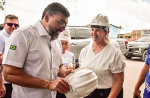 Em Rio Preto da Eva, governador Wilson Lima entrega obra de contenção e vistoria reforma …