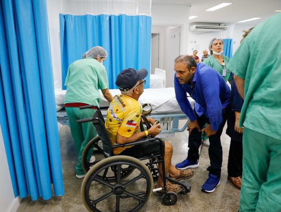 Platão Araújo implanta “Escritório de Alta” para reduzir tempo de internação de pacientes