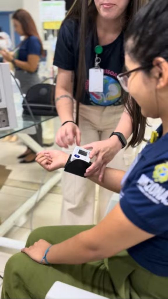 SES AM PLATAO REALIZA ACAO DE SAUDE EM SHOPPING