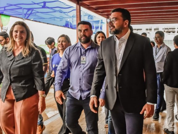 Governador Wilson Lima vistoria obras do Centro de Atenção Integral Juventude TEA, em Man…